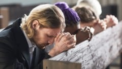 Ob der Glaube an Höheres oder der eigene Hund: Was bereitet Ihnen Freude und gibt Hoffnung?