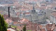 Das Rathaus vom Schloßberg aus