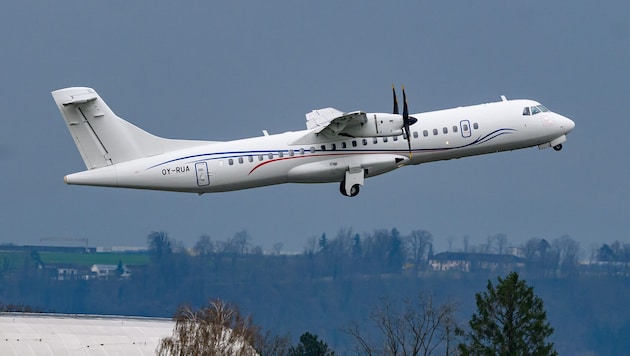 Das ist der erste Flieger der dänischen Airline DAT, der am Sonntag nach Frankfurt abhob. ...