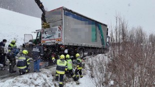 Schwierige Bergung im Bregenzerwald.