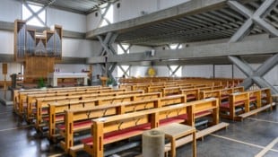 Die Kirche verfügt über 400 Sitzplätze, vor allem die Heizkosten sind offenbar nicht mehr ...