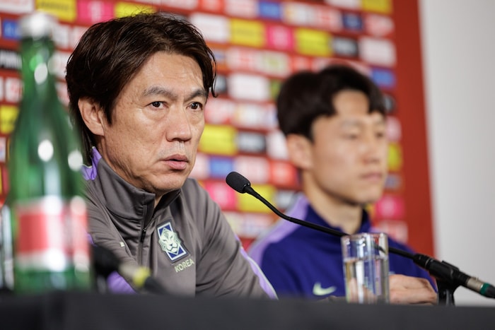 Teamchef Myung-bo Hong und Lee Jae-sung