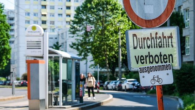 Auch in der Ferihumerstraße sind Zufahrtskontrollen kein Thema mehr.