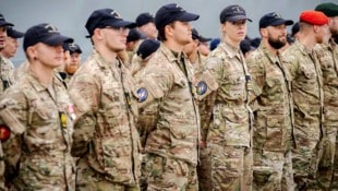 Dänische Matrosen im Rahmen der Mission „Aspides“