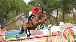 Bianca Babanitz hebt mit „I Will Be Famous“ ab. Sein Name ist offenbar Programm.