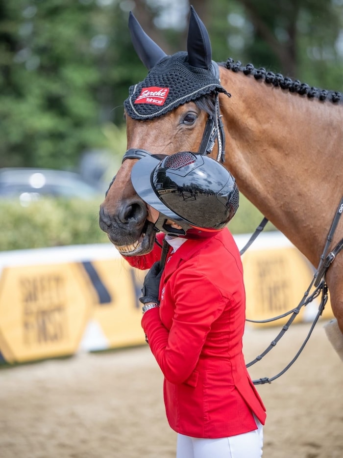 Ein Küsschen für den Champion...
