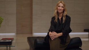 Céline Dion meldete sich mit einer schönen Neuigkeit bei ihren Fans: Die Sängerin feiert nach ...