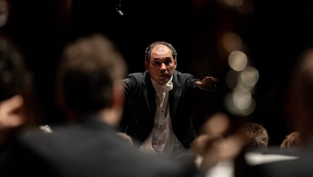 Tugan Sokhiev: Maestro mit besonderer Wirkung auf Orchester und Publikum.