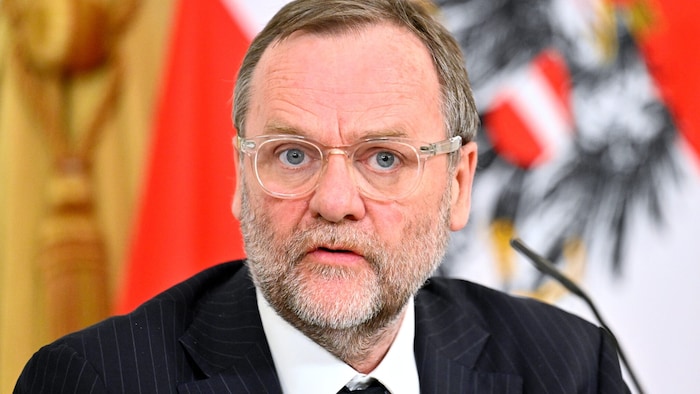 Schellhorn believes Europe must “rapidly expand renewable energy.”