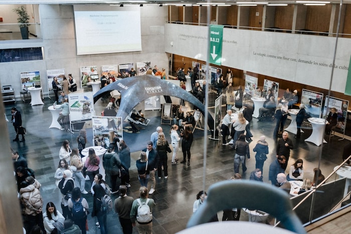 Beim Open House können sich Interessierte direkt vor Ort über das Studium an der FH Kufstein ...