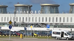 In der vergangenen Nacht blieben am Flughafen „Pulkowo“ zwischen 23 und 6 Uhr alle Flugzeuge auf ...