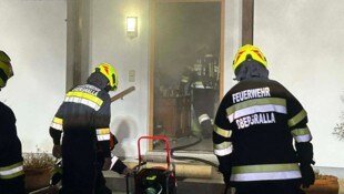 Die Feuerwehr musste mitten in der Nacht ausrücken.