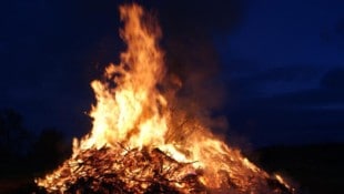Ausdruck der Freude: Osterfeuer zählen zu den Brauchtumsfeuern, für die Ausnahmen aus dem ...