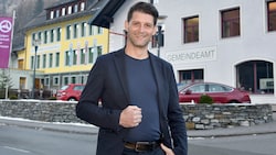 Bürgermeister Thomas Kößler (ÖVP) im Dorfzentrum von Zederhaus