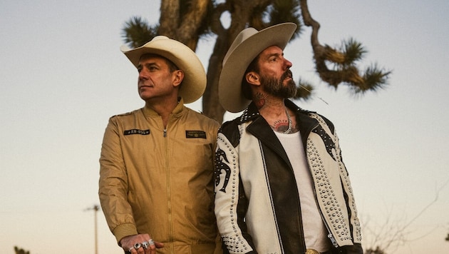 Seit 26 Jahren sind Alec und Sascha befreundet. Als The BossHoss gehen sie auf Jubiläumstour – ...