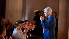 Partnerin Uli Wehr (li.) freut sich auf mehr gemeinsame Zeit – Kaiser selbst ist gespannt, wie ...