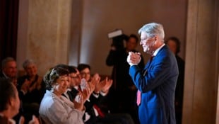 Partnerin Uli Wehr (li.) freut sich auf mehr gemeinsame Zeit – Kaiser selbst ist gespannt, wie ...