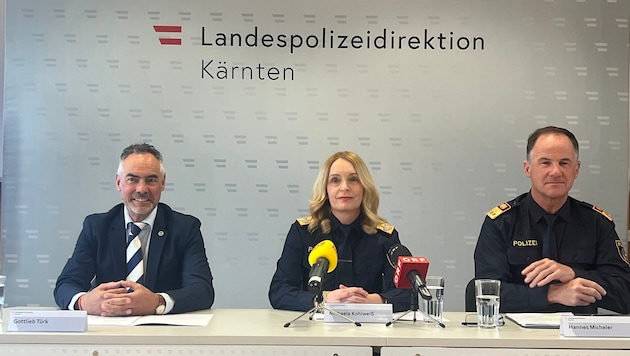 Landeskriminalamtchef Gottlieb Türk, Landespolizeidirektorin Michaela Kohlweiß und stv. Chef der ...
