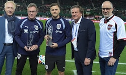 Von links: „Krone“-Geschäftsführer Gerhard Valeskini, ÖFB-Teamchef Ralf Rangnick, Christoph ...