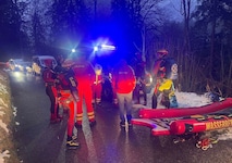 Die Wasserrettung ist mit mehreren Einheiten aus Österreich und Bayern im Einsatz