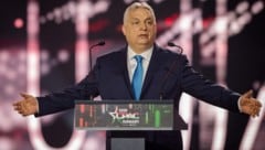 Der seit 16 Jahren regierende rechtsnationalistische Ministerpräsident Viktor Orbán steht ...