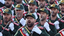 Die Revolutionsgarde empfahl den Mitarbeitern, „umgehend ihren Arbeitsplatz zu verlassen, um ihr ...