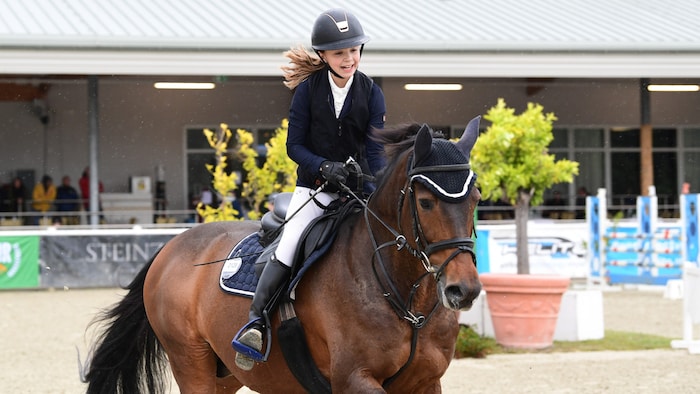 Livia Schranz mit Pferd „Agador“