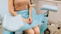 Die Bäuerin aus dem Bezirk Tulln war auch den Blicken des medizinischen Personals schutzlos ...