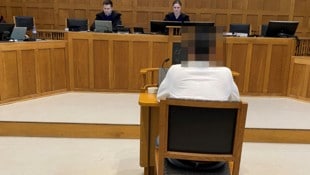 Der Angeklagte gab an, dass er nur „chillen“ wollte – das glaubte ihm das Gericht aber nicht. 