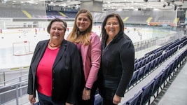 Hetti Göhner, Julia und Carmen Kiefer (von links) haben das Synchroneiskunstlaufen nach ...