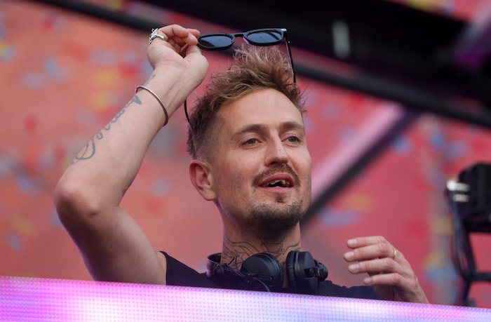 Auf der Ischgler Idalpe steht Star-DJ Robin Schulz hinter dem Pult.
