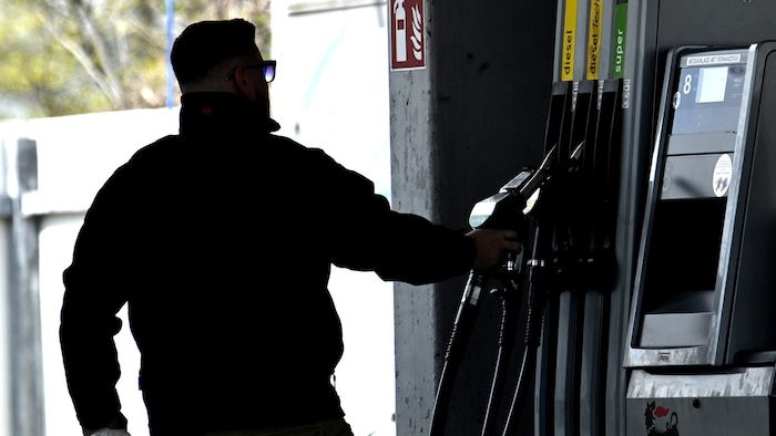 Ab Donnerstagmittag soll die Spritpreisbremse greifen.