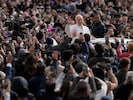 Papst Leo XIV. gab am Mittwoch eine Generalaudienz für rund 3000 Menschen am Petersplatz.
