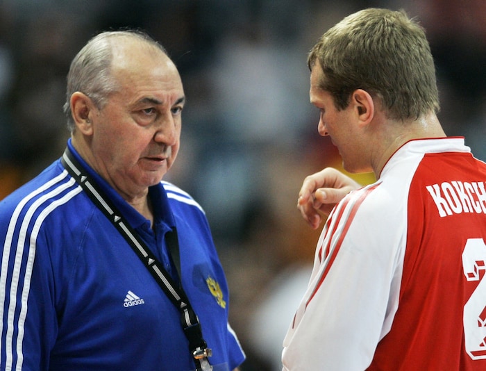 Russian national team coach Vladimir Maksimov and Eduard Alexandrovich Koksharov