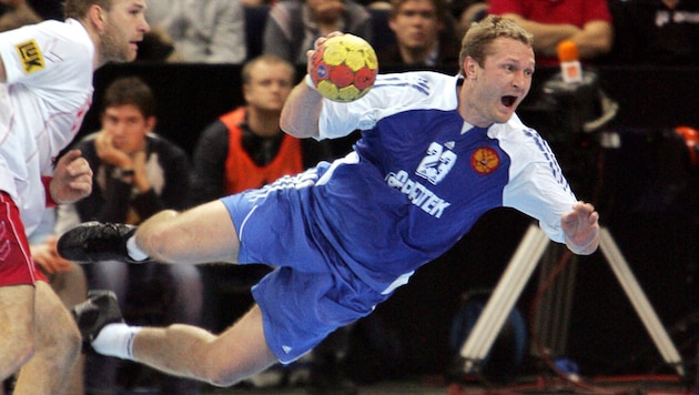 Eduard Alexandrovich Koksharov at the 2007 World Handball Championship in the Russian national ...