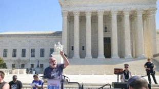 Trumps Idee, das US-Geburtsrecht auf Staatsbürgerschaft anzuschaffen, hatte für Proteste ...