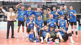 Historisch: Coach Siller (l.) und die Rieder zogen ins Finale ein.