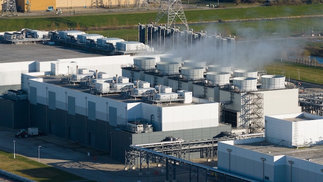 Ein Rechenzentrum in Eemshaven in den Niederlanden: Die Abwärme solcher Anlagen ist laut einer ...
