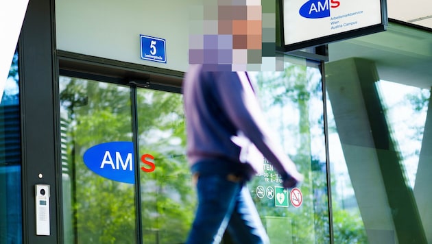 Vor allem ältere Mitarbeiter werden für die Betriebe nun teurer.