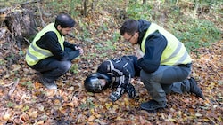 Ersthelfer müssen zunächst das Bewusstsein des Verletzten kontrollieren.
