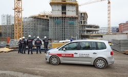 Die Finanzpolizei führte österreichweit mehrere Razzien am Bau durch. Die Ergebnisse geben einen ...
