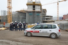 Die Finanzpolizei führte österreichweit mehrere Razzien am Bau durch. Die Ergebnisse geben einen ...