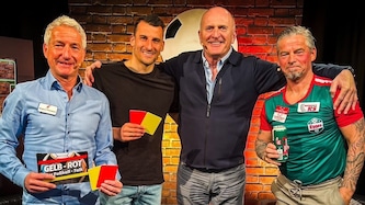 Moderator Hannes Steiner, Austria-Kapitän Manfred Fischer sowie die Experten Kurt Garger und ...