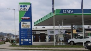 Zwölf Cent weniger kostete der Diesel pro Liter an dieser OMV-Tankstelle nach dem Start der ...