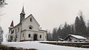 Verschneit war das Koster Hilariberg bzw. die Wallfahrtskirche noch Mitte der Woche.