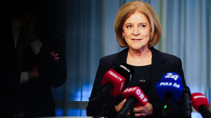 Ingrid Thurnher als Feuerwehr: Am Küniglberg brennt es an vielen Stellen.