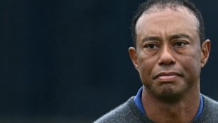 Zerrupft. Tiger Woods wird sich nach einem erneuten Verkehrsunfall auf unbestimmte Zeit aus der ...