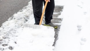 Weil der Onkel „seinen“ Schnee in die Einfahrt der Nichte geschaufelt haben soll, kam es zum ...