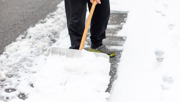 Weil der Onkel „seinen“ Schnee in die Einfahrt der Nichte geschaufelt haben soll, kam es zum ...