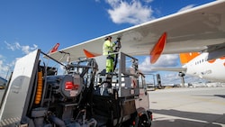 Eine deutsche Fremdfirma wickelt am Salzburger Flughafen die Treibstoff-Logistik ab.